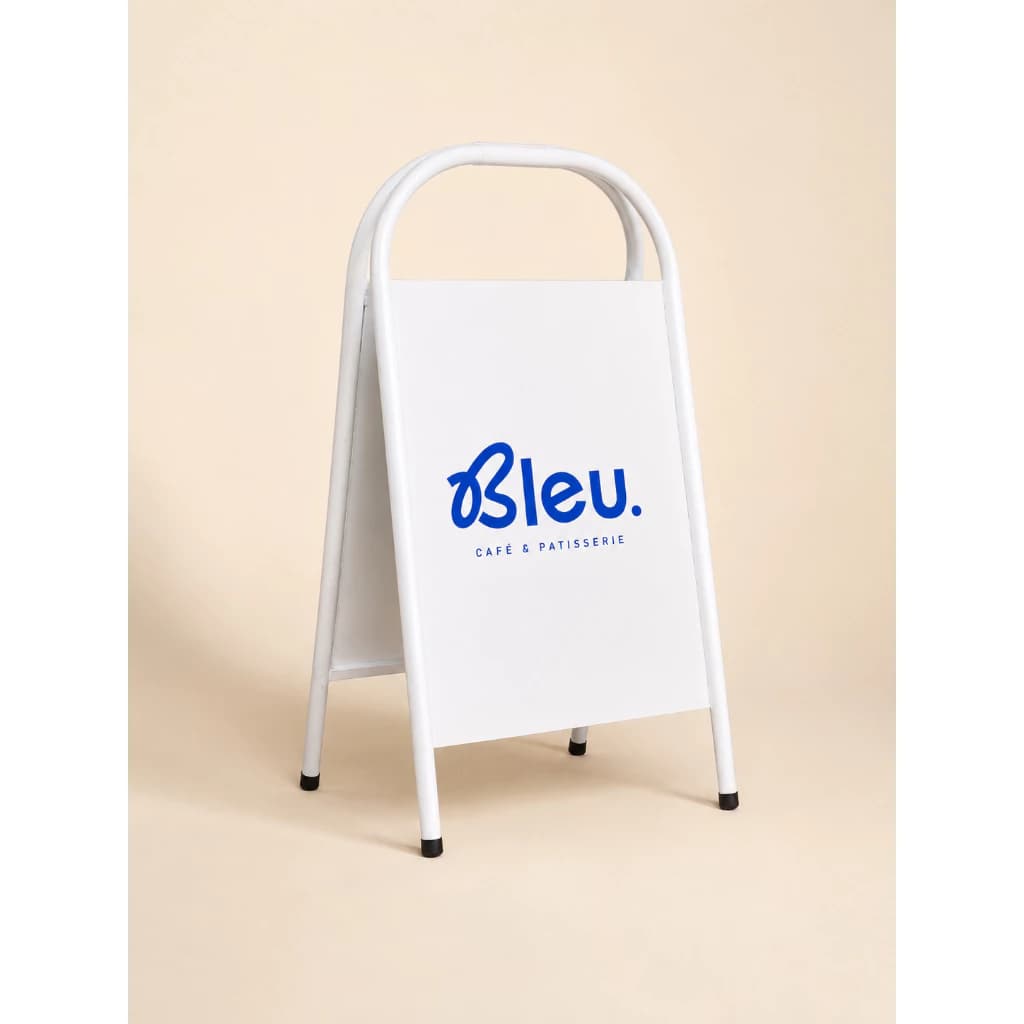 Gambar standing sign atau papan menu berdiri warna putih material besi